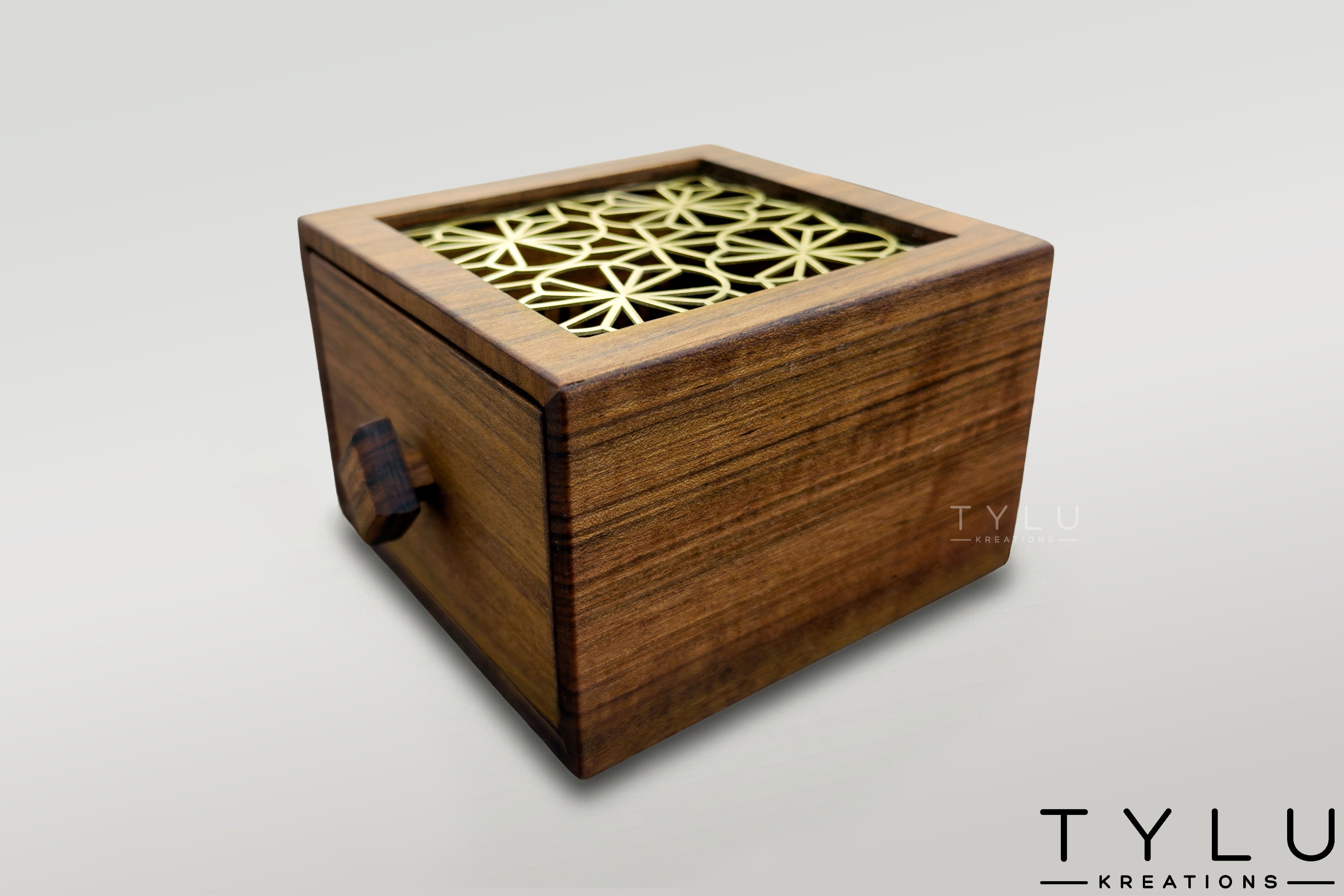 Gold Nest Box Type 1
