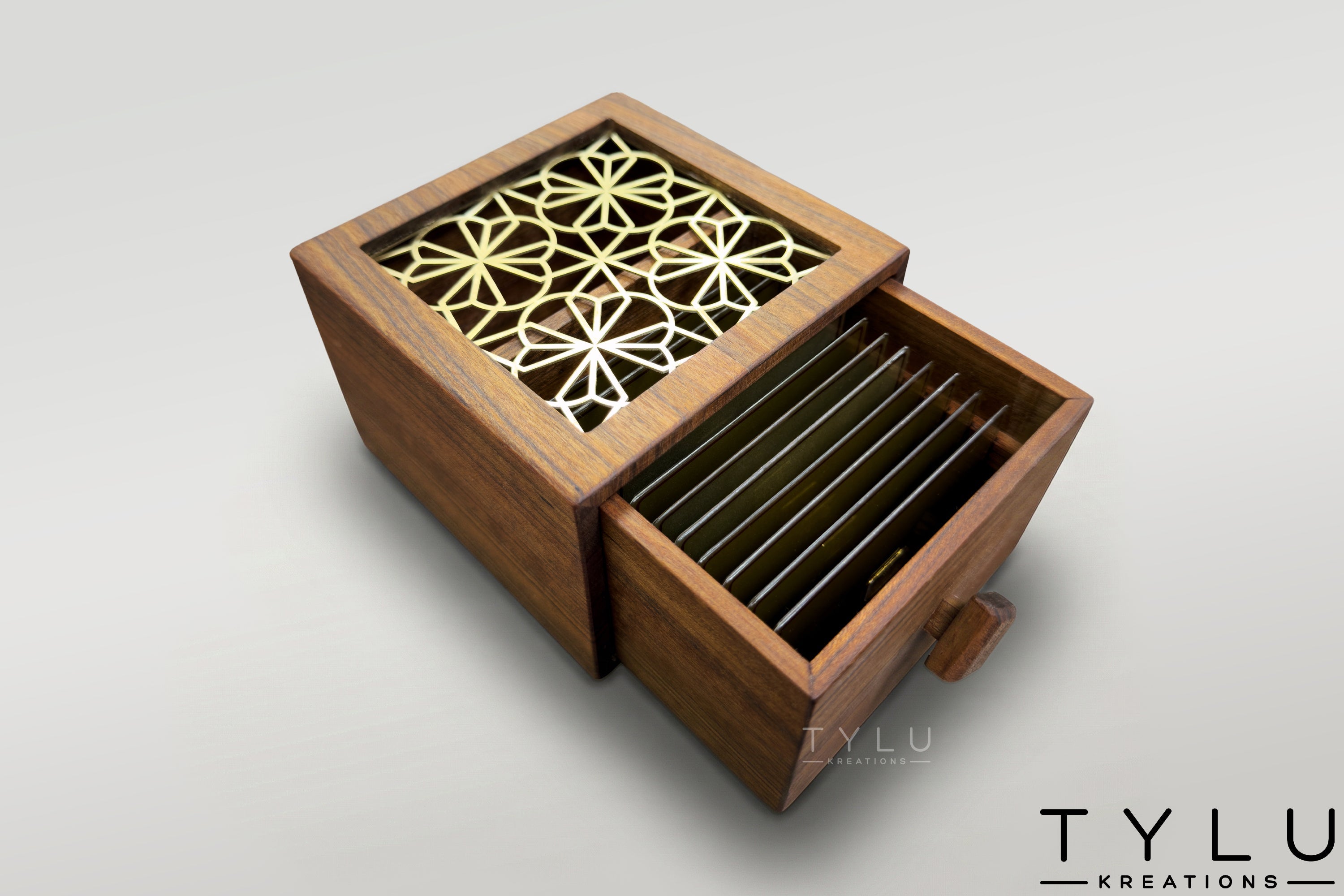 Gold Nest Box Type 1