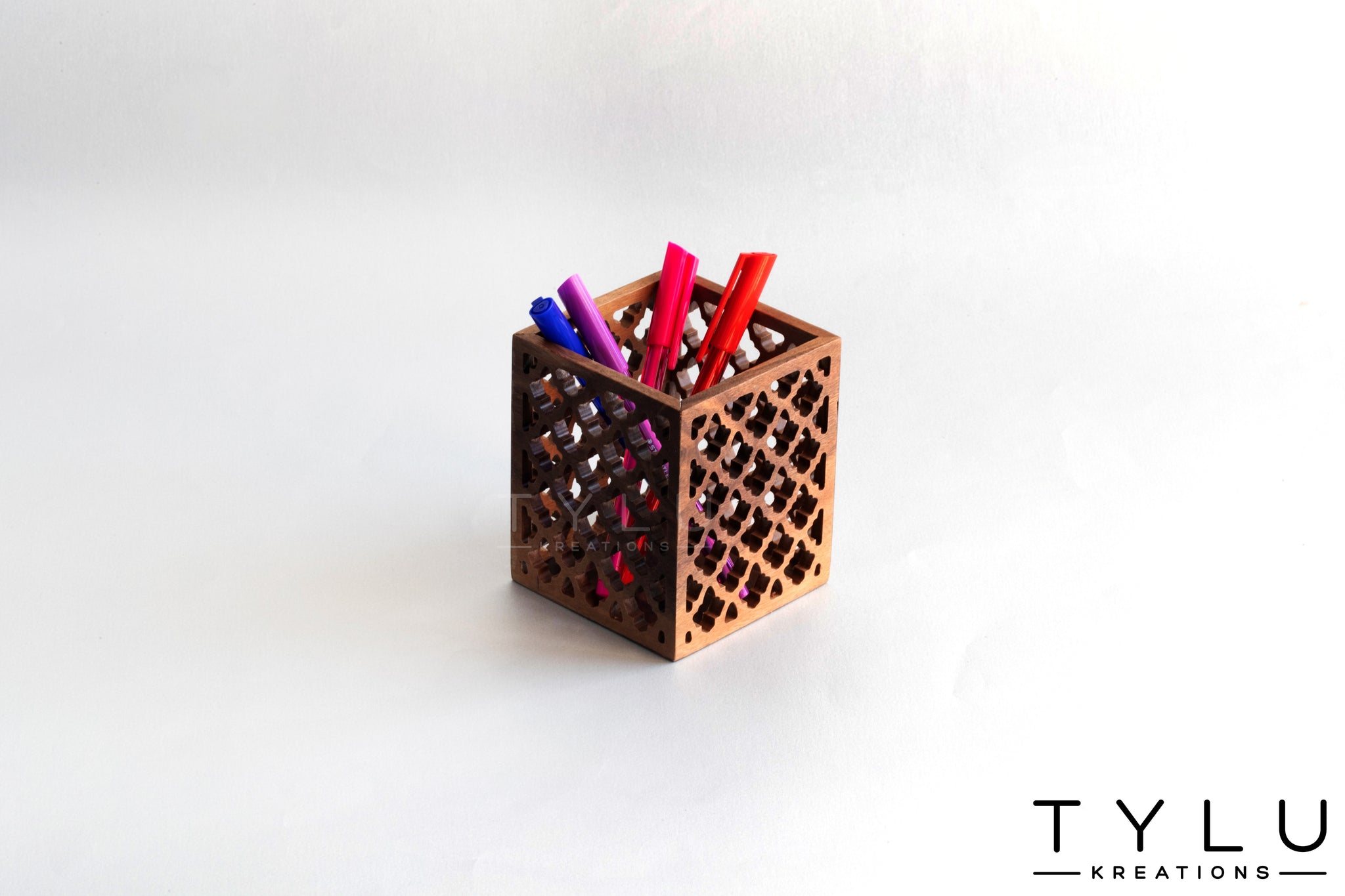 Patterned Pen Stand